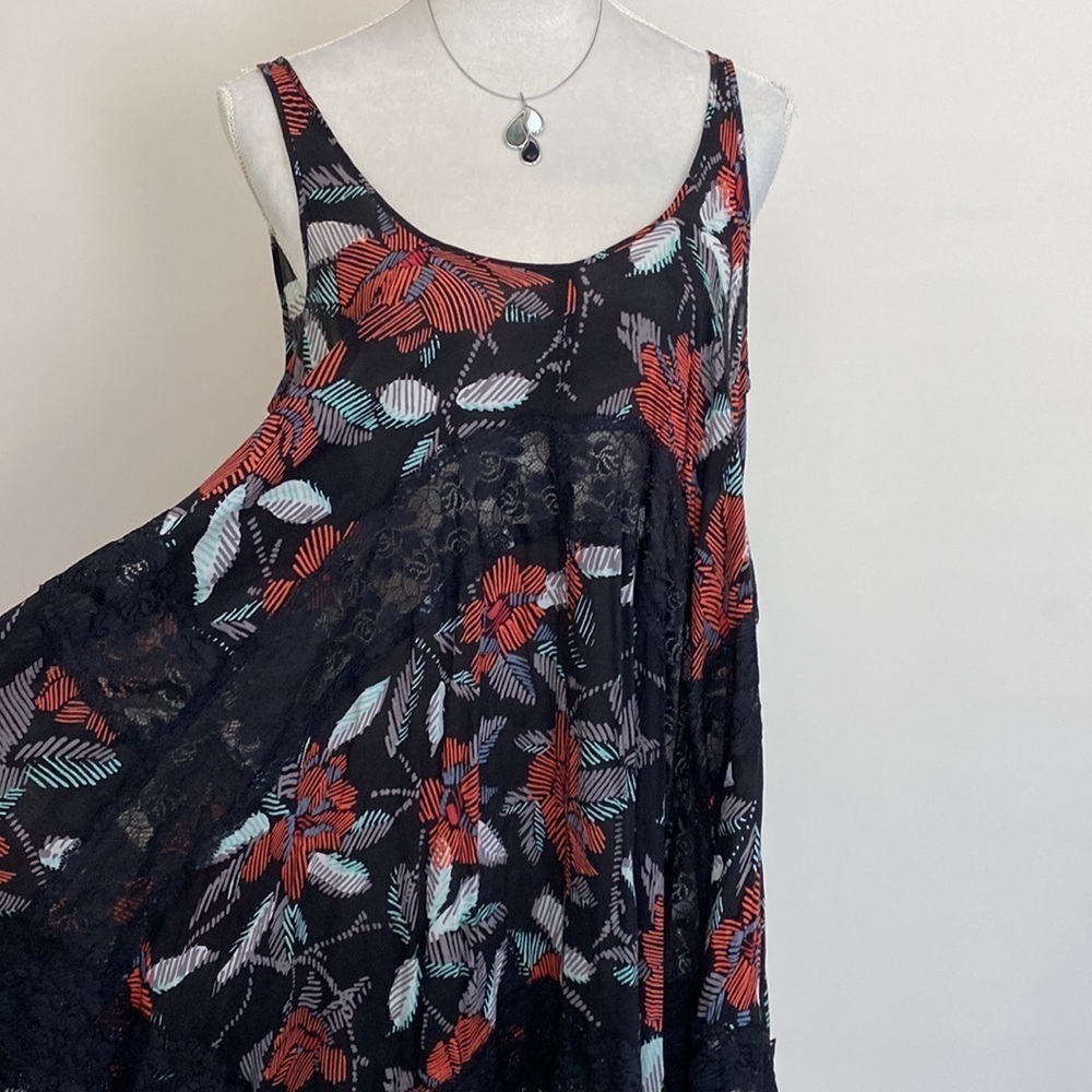 NWOT Free People Pattern Lace Detail Tunic - Picture 2 of 6